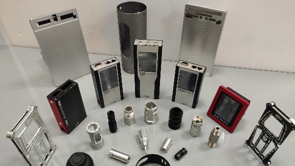 長(zhǎng)鴻精密CNC加工廠(chǎng)家五金定制加工-鋁件加工鋁殼定制